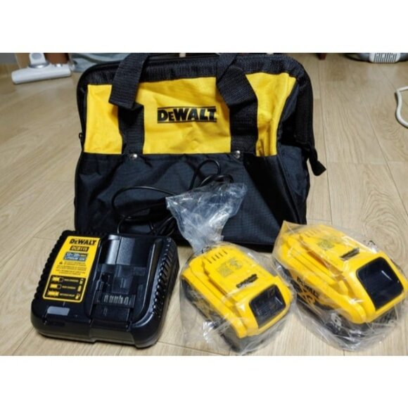 20V MAX XR Lithium-Ion Batteries and Fast Charger Starter Kit 4 Ah/6 Ah - Picture 1 of 2